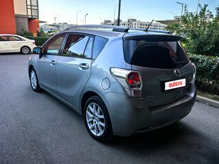 2012 Toyota Verso I, серый, 1250000 рублей, вид 4