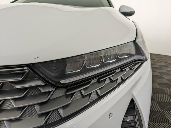 2021 Kia K5 III, белый, 2245000 рублей - вид 10