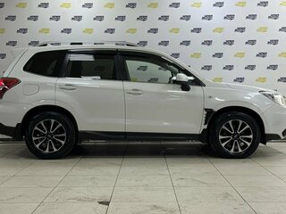 2015 Subaru Forester IV Рестайлинг, белый, 2010000 рублей, вид 4