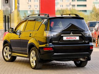 2011 Mitsubishi Outlander II Рестайлинг, чёрный, 999999 рублей, вид 4