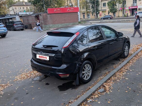 2009 Ford Focus II Рестайлинг, чёрный, 400000 рублей - вид 2