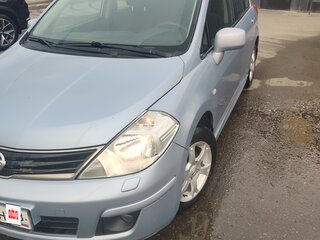 2010 Nissan Tiida I Рестайлинг, голубой, 700000 рублей, вид 1