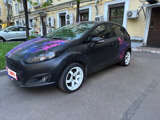 2017 Ford Fiesta Mk6 Рестайлинг, красный, 899000 рублей, вид 1