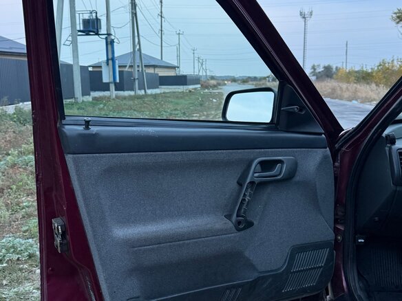 2005 Lada (ВАЗ) 2110, красный, 300000 рублей - вид 13