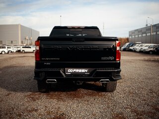 2021 Chevrolet Silverado Crew Cab IV (T1XX), чёрный, 5999000 рублей, вид 4