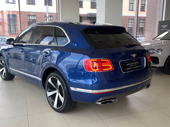 2018 Bentley Bentayga I, синий, 12900000 рублей - вид 2
