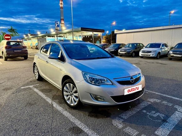 2011 Opel Astra J, серебристый, 820000 рублей - вид 5