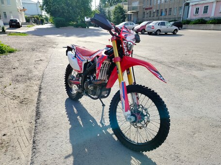 2022 Regulmoto CR-Z 300, красный, 145000 рублей, вид 1