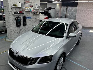 2017 Skoda Octavia III (A7) Рестайлинг, серебристый, 1600000 рублей, вид 3