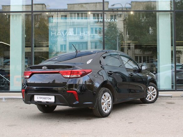 2019 Kia Rio IV, чёрный, 1320000 рублей - вид 4