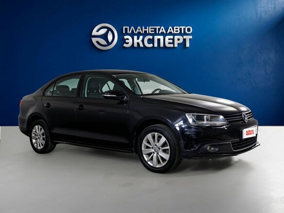 2013 Volkswagen Jetta VI, чёрный, 748000 рублей - вид 2