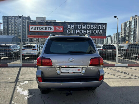 2011 Lexus LX 570 III, серебристый, 2970000 рублей - вид 31