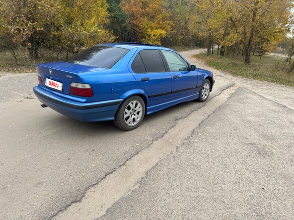 1998 BMW 3 серии 318i III (E36), синий, 1000000 рублей - вид 6