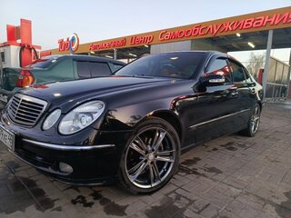 2003 Mercedes-Benz E-Класс 240 III (W211, S211), чёрный, 900000 рублей, вид 1