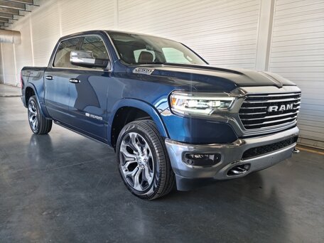 2022 Ram 1500 Crew Cab eTorque V, синий, 7400000 рублей, вид 1