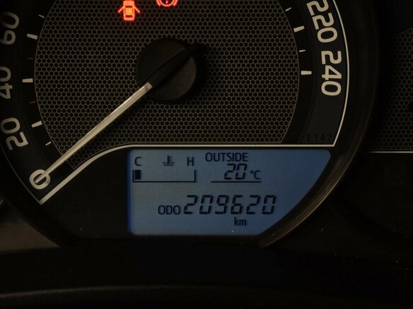 2013 Toyota Corolla XI (E160, E170, E180), серый, 929000 рублей - вид 16