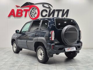 2024 Lada (ВАЗ) Niva Travel I, чёрный, 1065000 рублей, вид 4