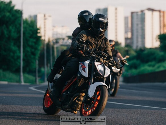 2017 KTM 1290 Super Duke R, белый, 950000 рублей - вид 6