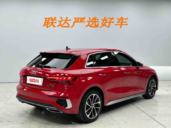 2022 Audi A3 Sportback 35 TFSI IV (8Y), красный, 1948000 рублей - вид 1