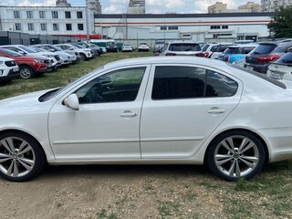2011 Skoda Octavia II (A5) Рестайлинг, белый, 516000 рублей, вид 3
