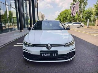 2023 Volkswagen Golf VIII, белый, 1760000 рублей, вид 1