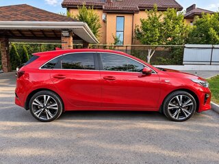 2019 Kia Ceed III, красный, 1650000 рублей, вид 2