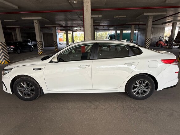 2019 Kia Optima IV Рестайлинг, белый, 1100000 рублей - вид 8