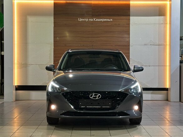 2021 Hyundai Solaris II Рестайлинг, серый, 1789000 рублей - вид 1
