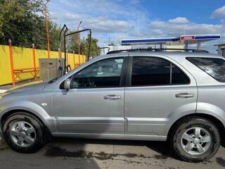 2008 Kia Sorento I Рестайлинг, серебристый, 850000 рублей, вид 3