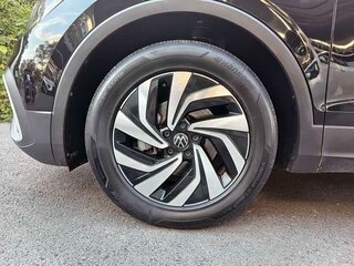2023 Volkswagen Tiguan II Рестайлинг, чёрный, 2770000 рублей, вид 5
