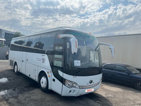 2019 Yutong ZK6938HB9, белый, 6700000 рублей, вид 1