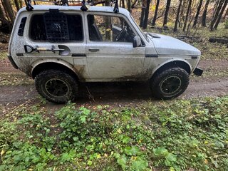 1998 Lada (ВАЗ) 2121 (4x4) I Рестайлинг, белый, 195000 рублей, вид 2