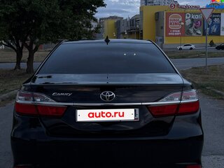 2017 Toyota Camry VII (XV50) Рестайлинг, чёрный, 2000000 рублей, вид 1