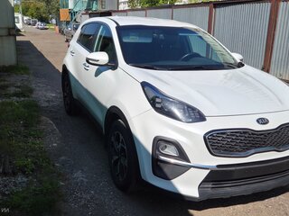 2020 Kia Sportage IV Рестайлинг, белый, 2220000 рублей, вид 2