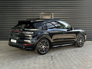 2026 Porsche Cayenne III Рестайлинг, чёрный, 21800000 рублей, вид 5