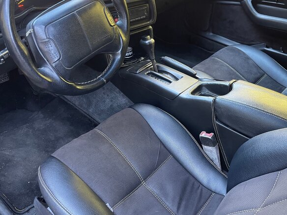 1993 Chevrolet Camaro IV, жёлтый, 1450000 рублей - вид 6