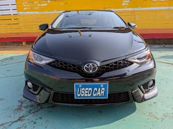 2017 Toyota Auris II Рестайлинг, чёрный - вид 1
