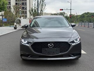 2022 Mazda 3 Axela IV (BP), серый, 1380000 рублей, вид 2