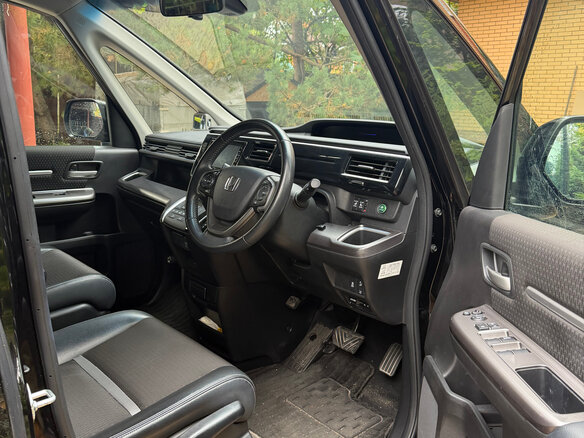 2021 Honda Stepwgn Spada V Рестайлинг, чёрный, 2100000 рублей - вид 6