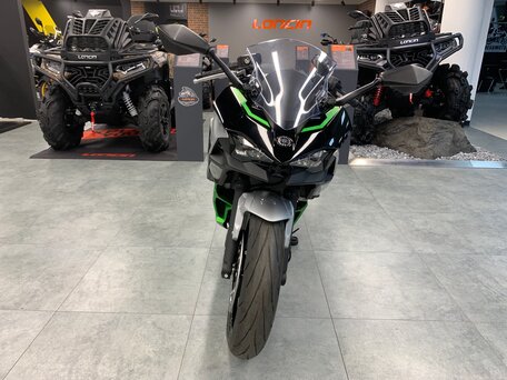 2025 Kawasaki Ninja 7, серый, 850000 рублей, вид 4