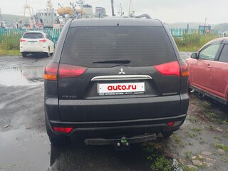 2011 Mitsubishi Pajero Sport II, чёрный, 1400000 рублей, вид 3
