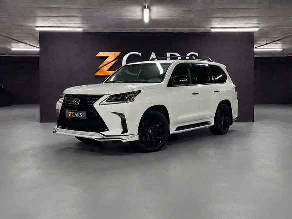 2017 Lexus LX 570 III Рестайлинг 2, белый, 7600000 рублей