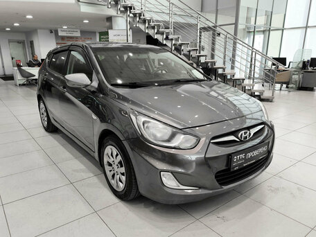 2011 Hyundai Solaris I, серый, 505000 рублей, вид 3