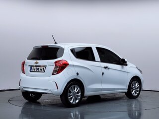 2022 Chevrolet Spark IV Рестайлинг, белый, 1347007 рублей, вид 3