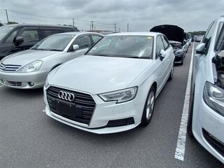 2017 Audi A3 III (8V) Рестайлинг, белый, 1650000 рублей, вид 2