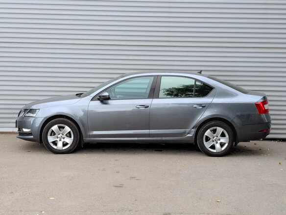 2017 Skoda Octavia III (A7) Рестайлинг, серый, 1640000 рублей - вид 7
