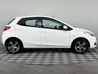 2008 Mazda 2 II (DE), белый, 630000 рублей, вид 4