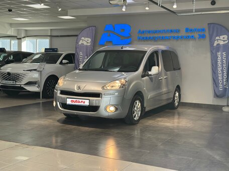 2013 Peugeot Partner II Рестайлинг, серебристый, 795000 рублей, вид 1