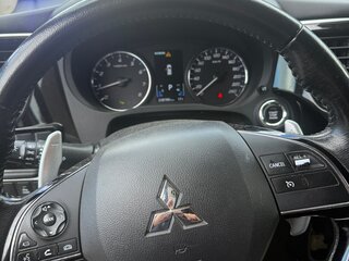 2020 Mitsubishi Outlander III Рестайлинг 3, чёрный, 1720000 рублей, вид 5