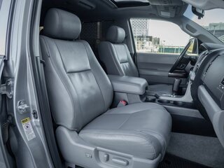2011 Toyota Sequoia II, серый, 3417000 рублей, вид 5